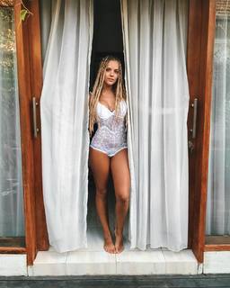 Gabi Lopes feet photo 6