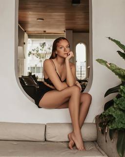 Gabi Lopes feet photo 2