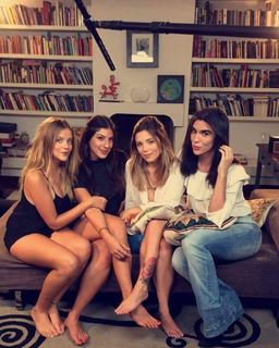 Gabi Lopes feet photo 15