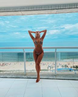 Gabi Lopes feet photo 1