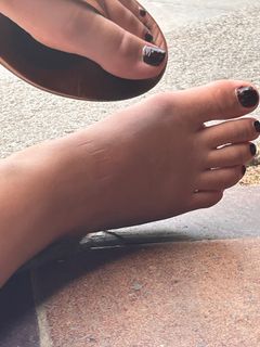 Gabi Lopes feet photo 17