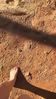 Gabi Martins feet photo thumbnail