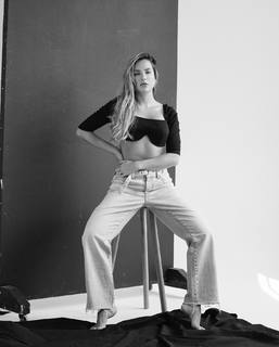 Gabi Martins feet photo thumbnail