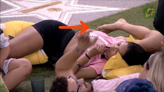 Gabi Martins feet photo thumbnail