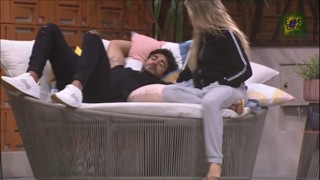 Gabi Martins feet photo thumbnail