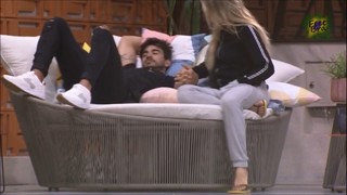 Gabi Martins feet photo thumbnail