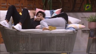 Gabi Martins feet photo thumbnail