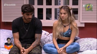 Gabi Martins feet photo thumbnail