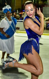 Gabi Martins feet photo thumbnail