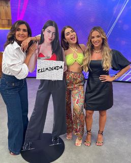 Gabi Martins feet photo thumbnail