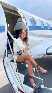 Gabi Martins feet photo thumbnail