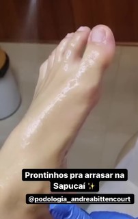 Gabi Martins feet photo thumbnail
