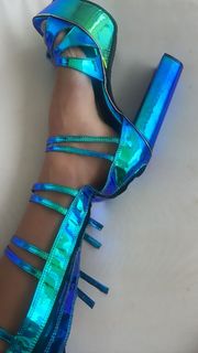 Gabi Martins feet photo thumbnail