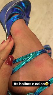 Gabi Martins feet photo thumbnail