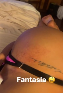 Gabi Martins feet photo thumbnail