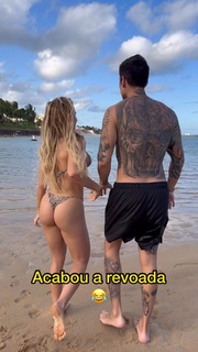 Gabi Martins feet photo thumbnail