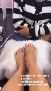 Gabi Martins feet photo thumbnail