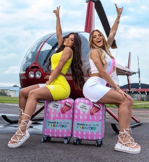 Gabi Martins feet photo thumbnail