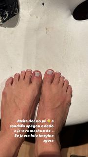 Gabi Martins feet photo thumbnail