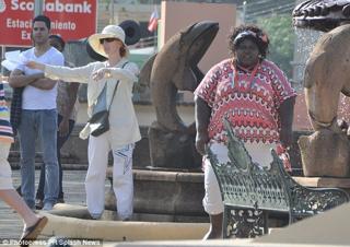 Gabourey Sidibe feet photo 20