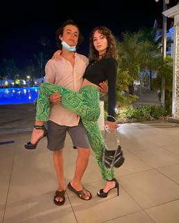 Gabriela Andrada feet photo 1