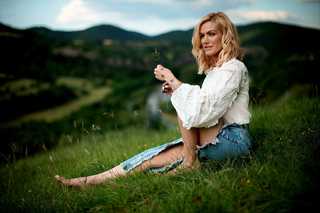 Gabriela Koukalová feet photo 12