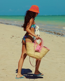 Gabriela Mag feet photo 2