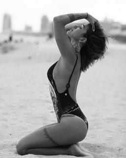 Gabriela Morais feet photo 9