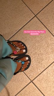 Gabriela Moura feet photo 2