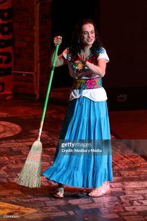 Gabriela Platas feet photo 4