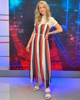 Gabriela Prioli feet photo thumbnail