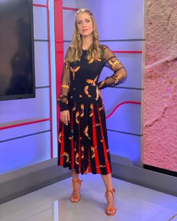 Gabriela Prioli feet photo thumbnail