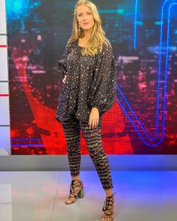 Gabriela Prioli feet photo thumbnail