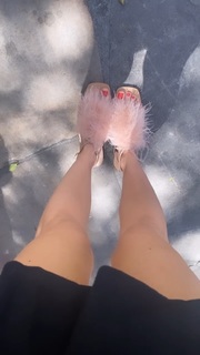 Gabriela Prioli feet photo thumbnail