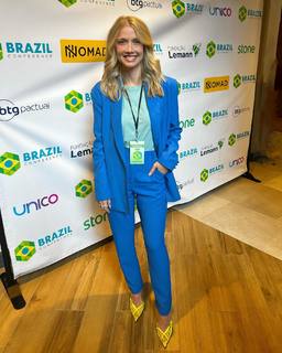 Gabriela Prioli feet photo thumbnail