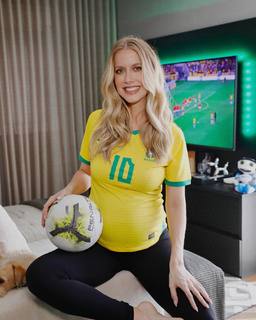 Gabriela Prioli feet photo thumbnail