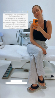 Gabriela Prioli feet photo thumbnail