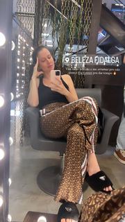 Gabriela Prioli feet photo thumbnail