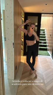 Gabriela Prioli feet photo thumbnail