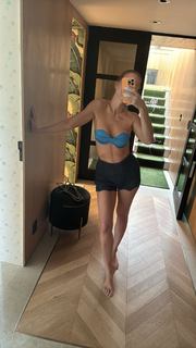Gabriela Prioli feet photo thumbnail