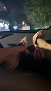 Gabriela Prioli feet photo thumbnail