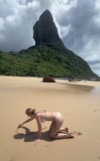 Gabriela Prioli feet photo thumbnail