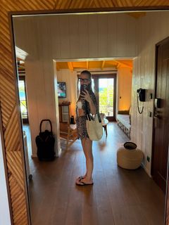 Gabriela Prioli feet photo thumbnail