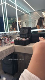 Gabriela Prioli feet photo thumbnail