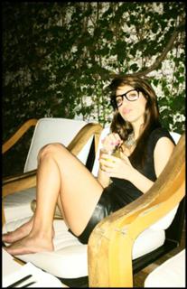 Gabriela Sari feet photo 14
