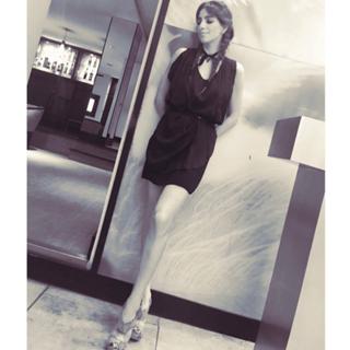 Gabriela Sari feet photo 8