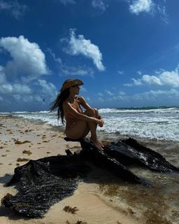 Gabriela Sari feet photo 6