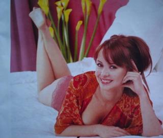 Gabriela Spanic feet photo thumbnail