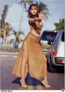 Gabriela Spanic feet photo thumbnail