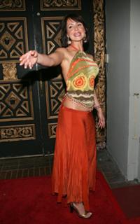 Gabriela Spanic feet photo thumbnail